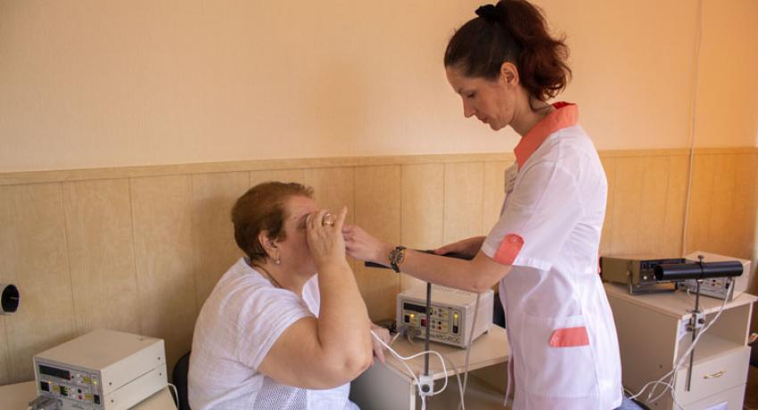 Офтальмологическая лечебная процедура в санатории Машук в Пятигорске